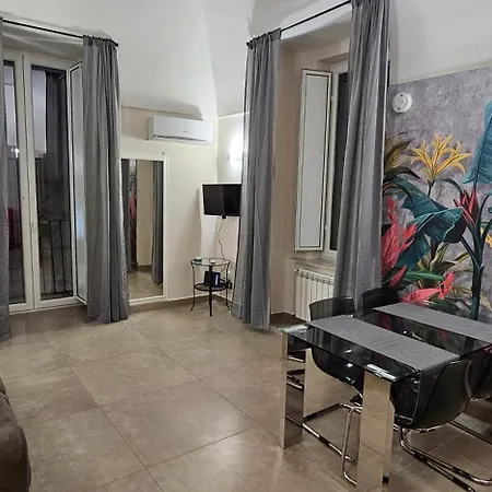 Fashion House Spaccanapoli *